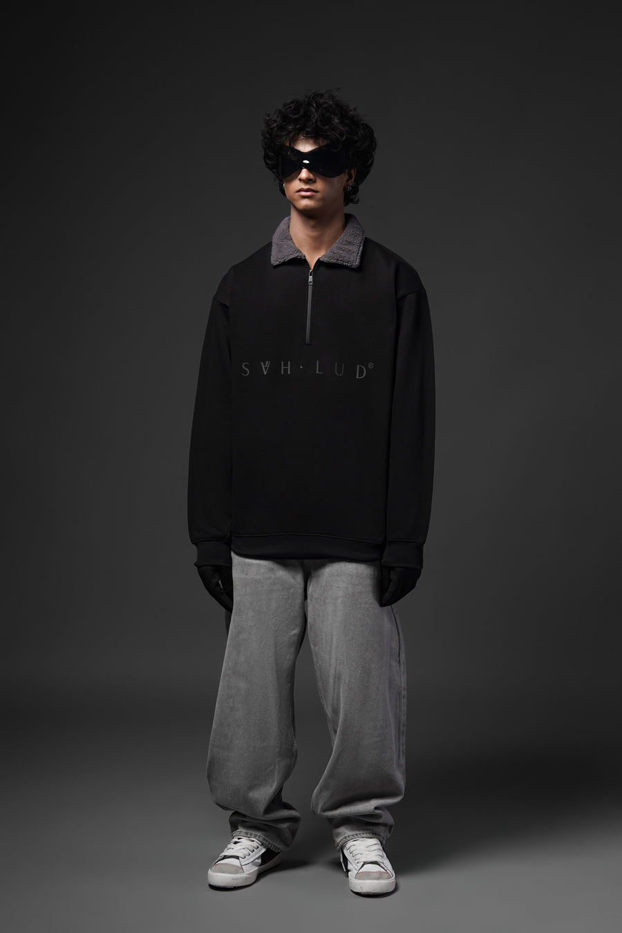 Sahlud Goes Black