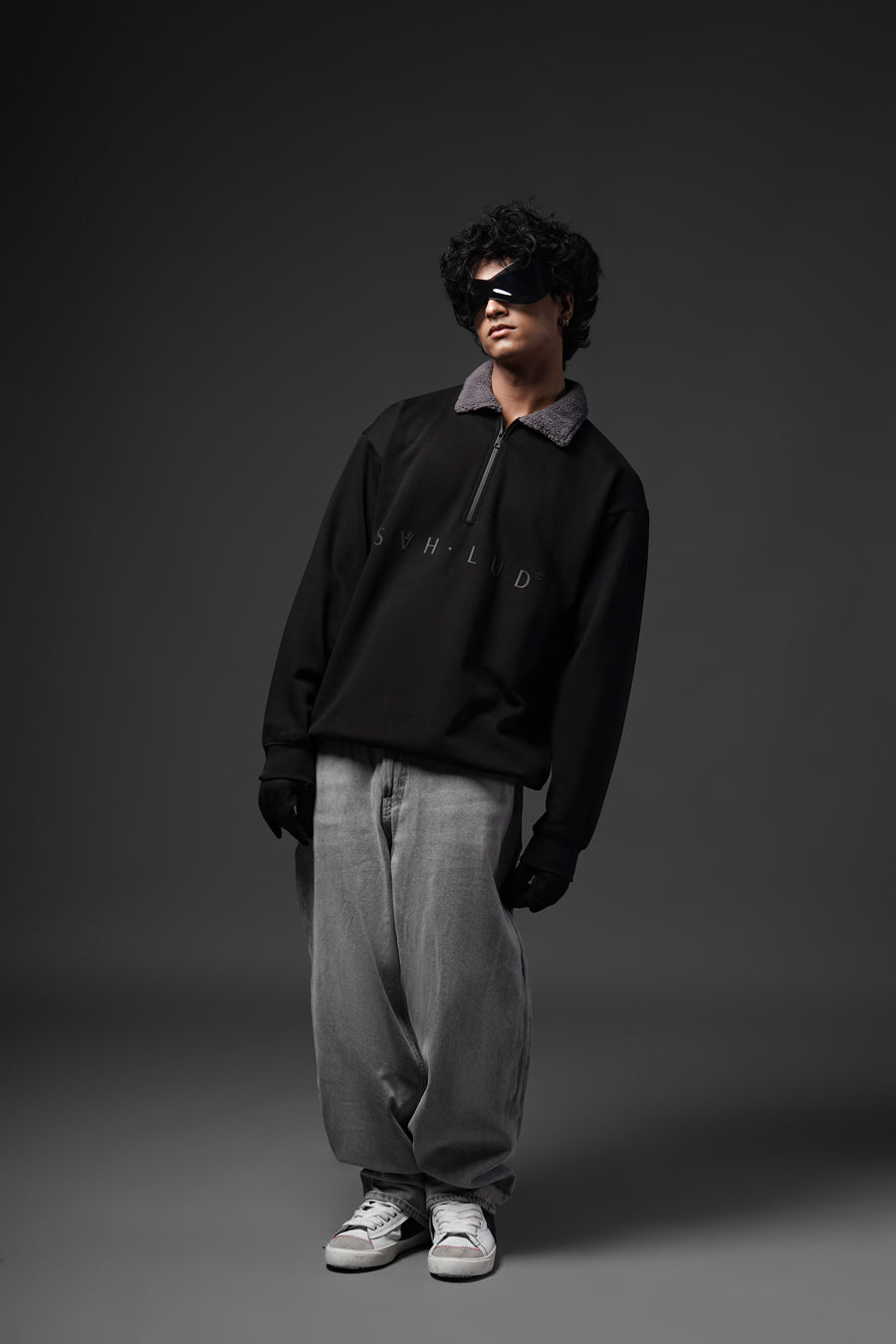 Sahlud Goes Black